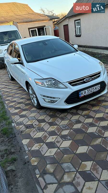 Ford Mondeo (2011)