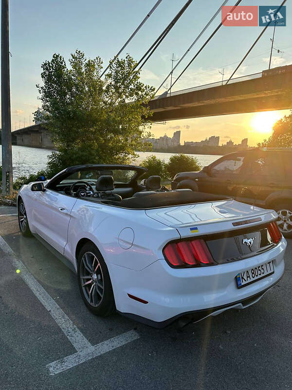 Ford Mustang (2015)