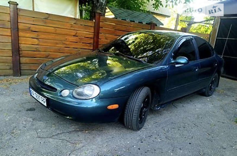 Ford Taurus (1997)