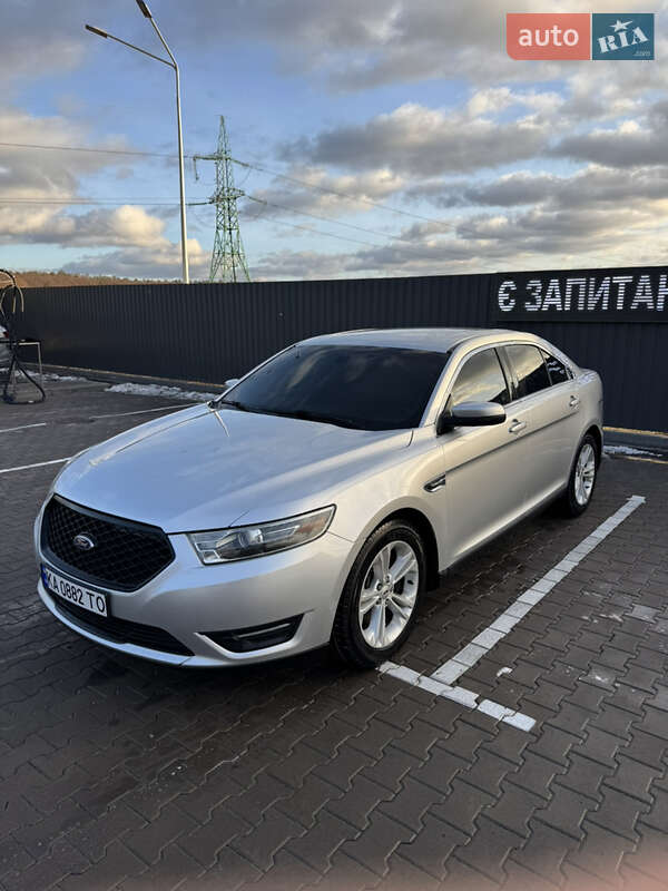 Ford Taurus (2014)