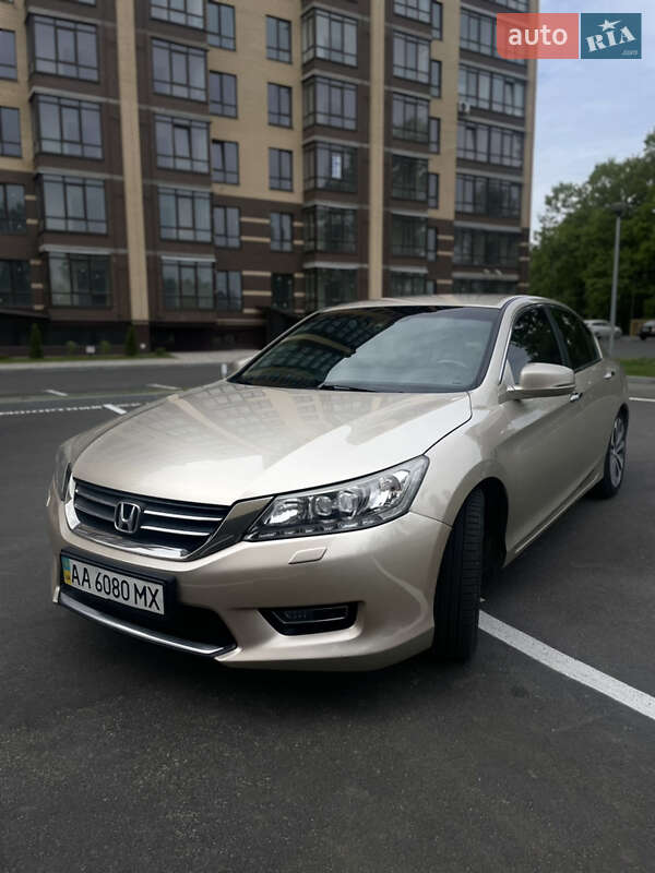 Honda Accord (2013)