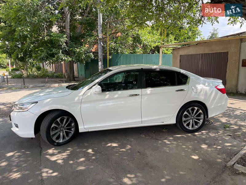 Honda Accord (2013)