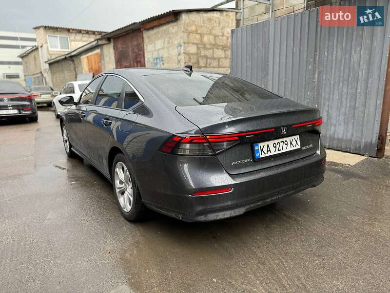 Honda Accord (2023)