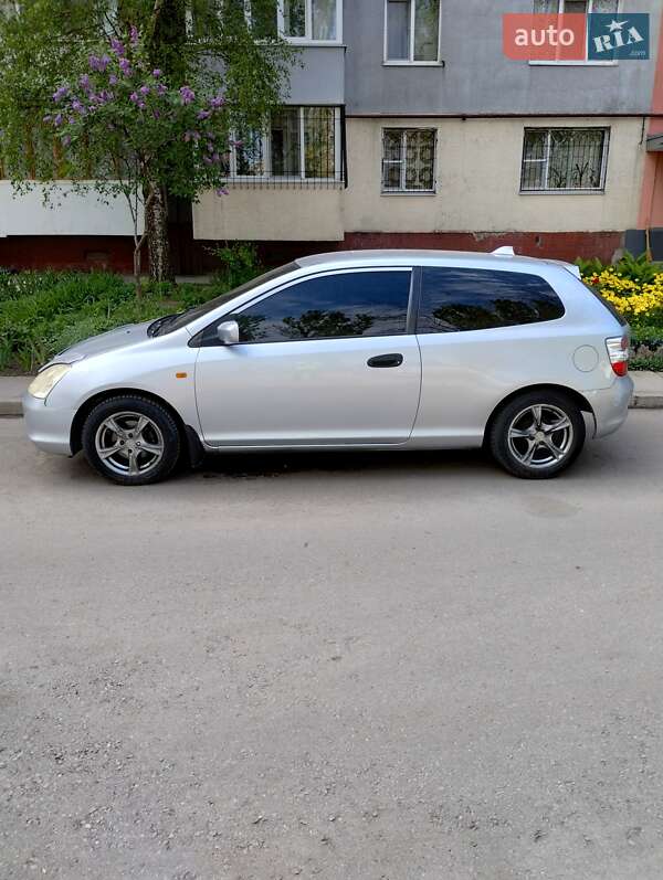 Honda Civic (2002)