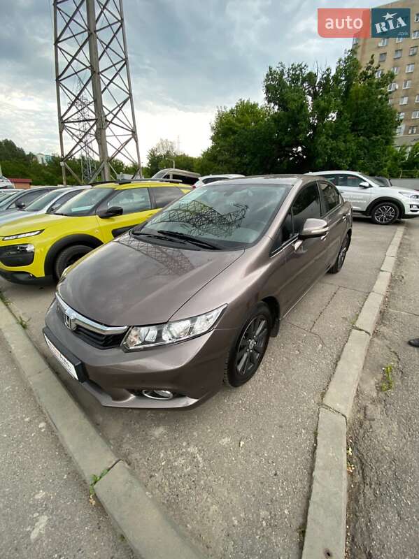 Honda Civic (2012)