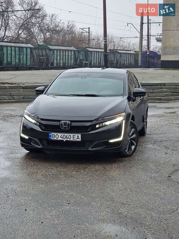 Honda Clarity (2017)