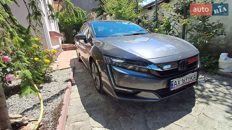 Honda Clarity (2019)