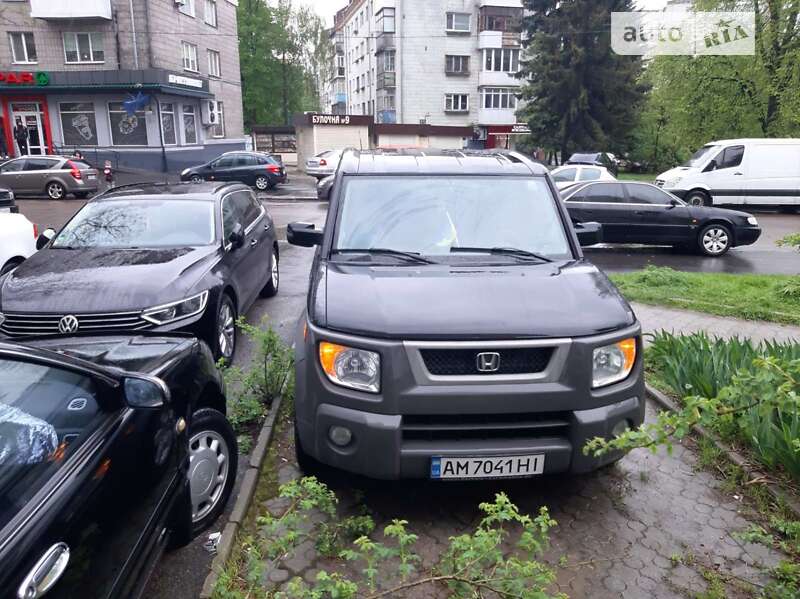 Honda Element (2004)