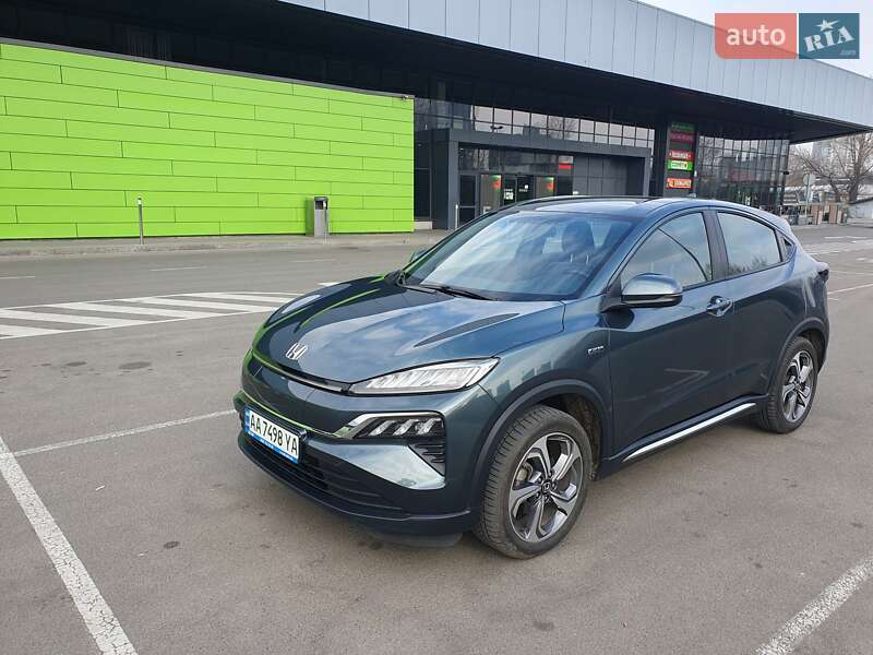 Honda M-nv (2022)