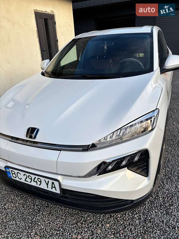Honda M-nv (2022)