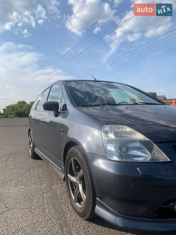 Honda Stream (2003)