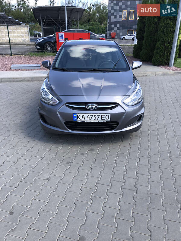 Hyundai Accent (2014)