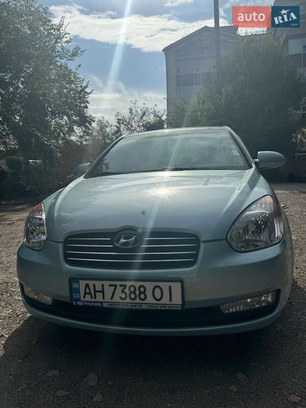 Hyundai Accent (2008)