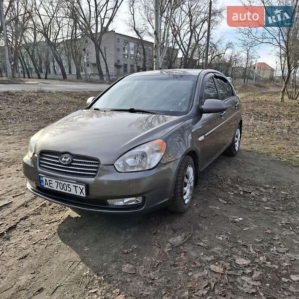 Hyundai Accent (2008)