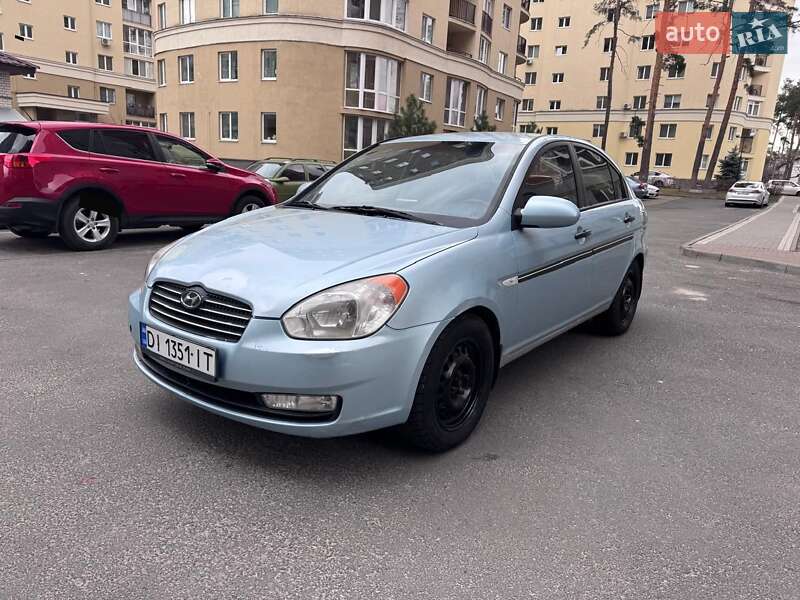 Hyundai Accent (2008)
