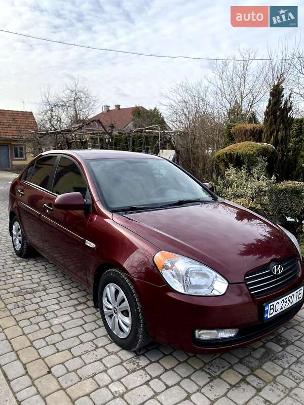 Hyundai Accent (2008)