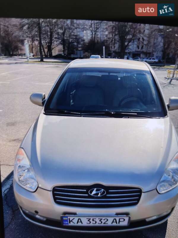 Hyundai Accent (2007)