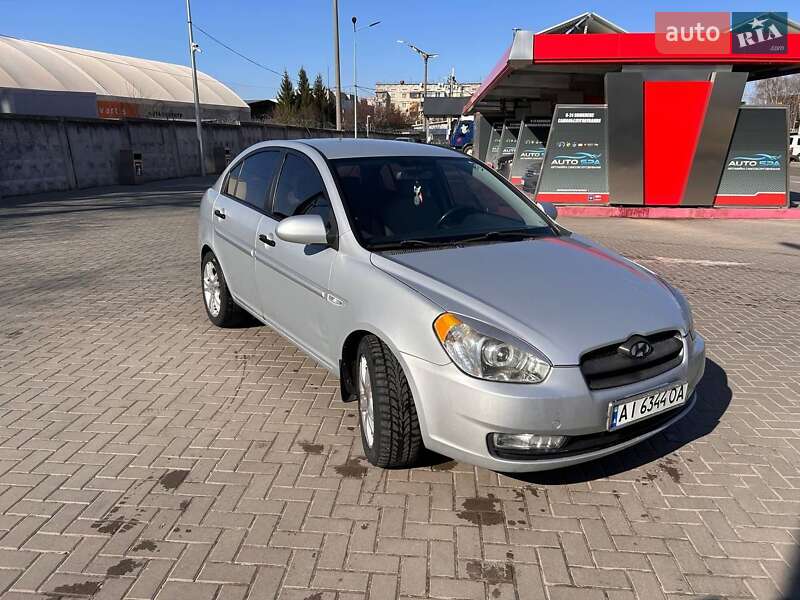 Hyundai Accent (2008)
