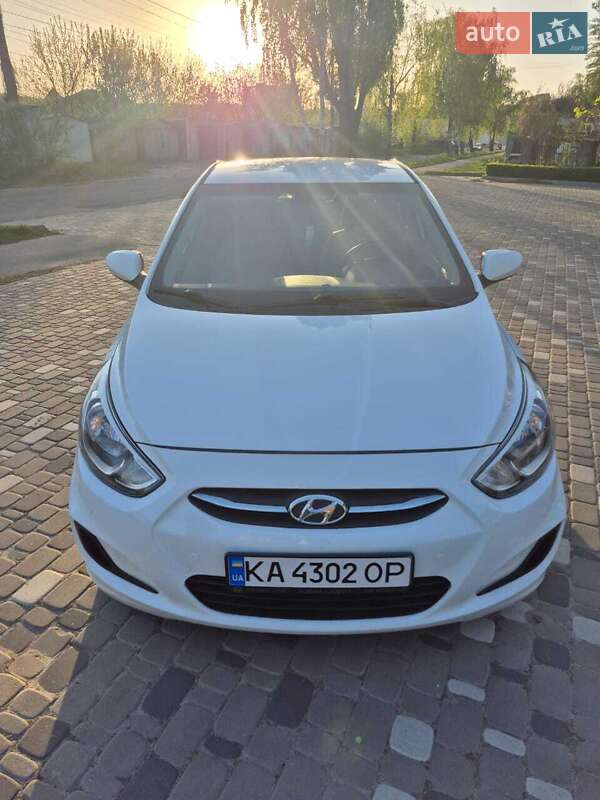 Hyundai Accent (2016)