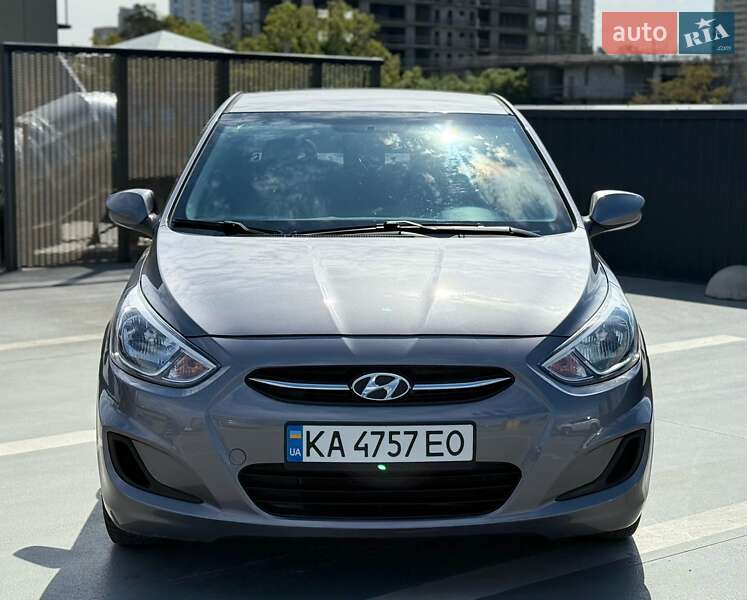 Hyundai Accent (2014)