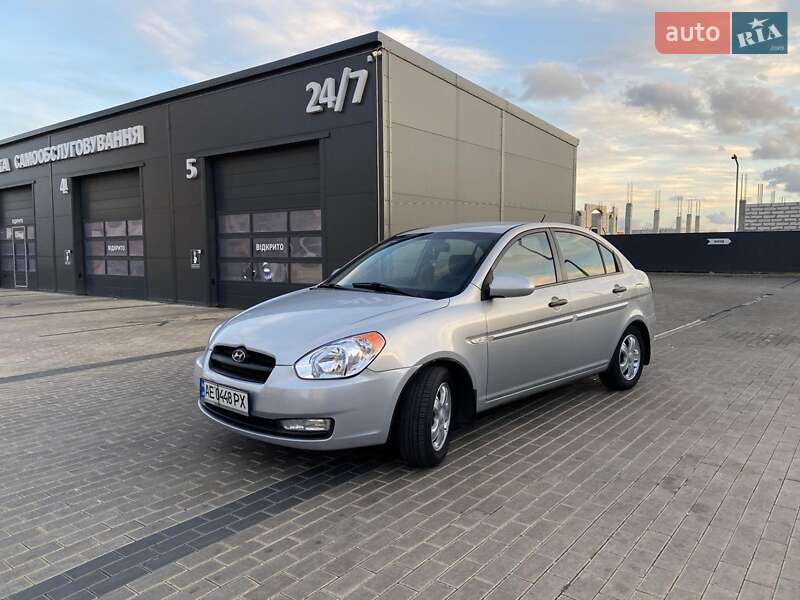 Hyundai Accent (2008)