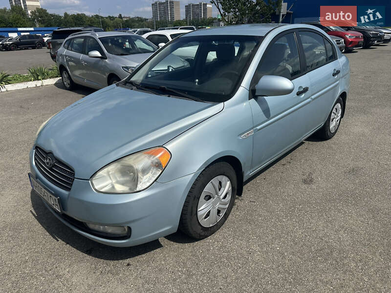 Hyundai Accent (2007)