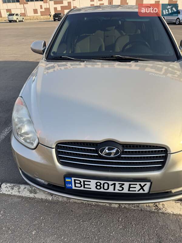 Hyundai Accent (2008)