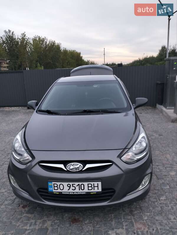 Hyundai Accent (2014)
