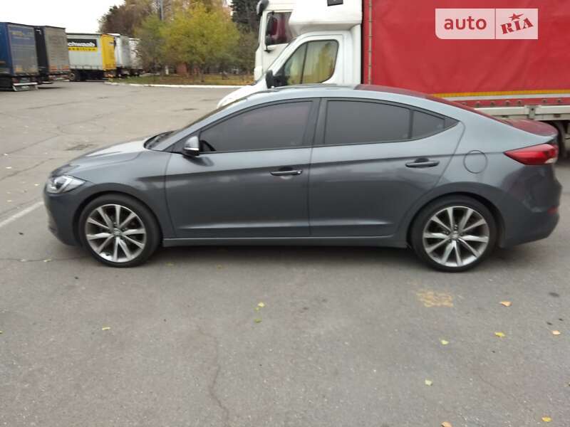 Hyundai Avante (2017)