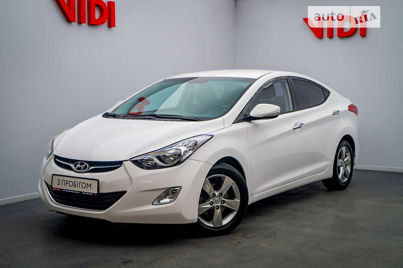 Hyundai Avante (2013)