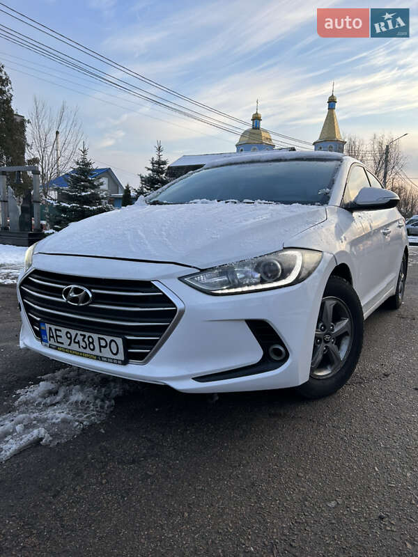 Hyundai Avante (2017)