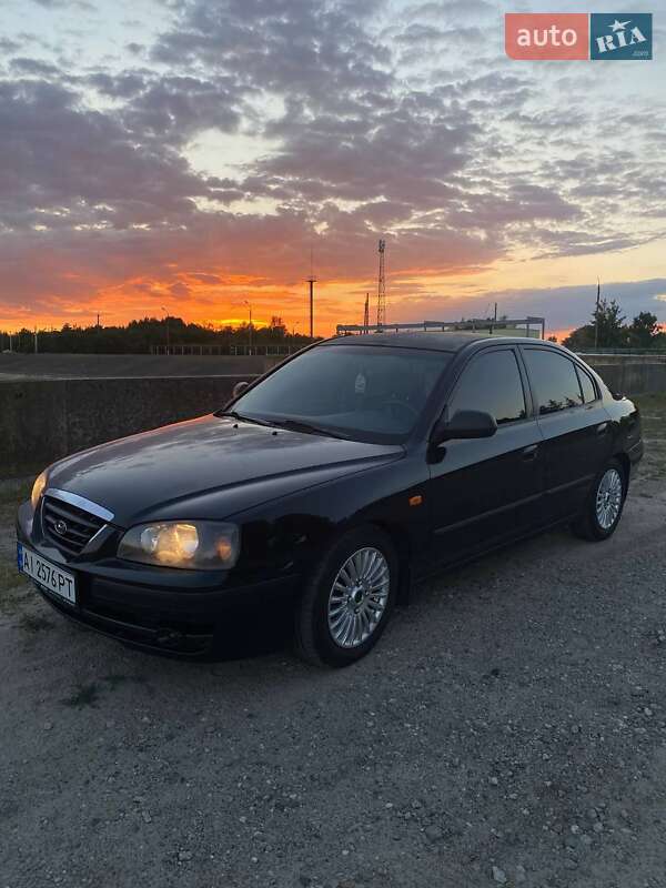 Hyundai Elantra (2004)