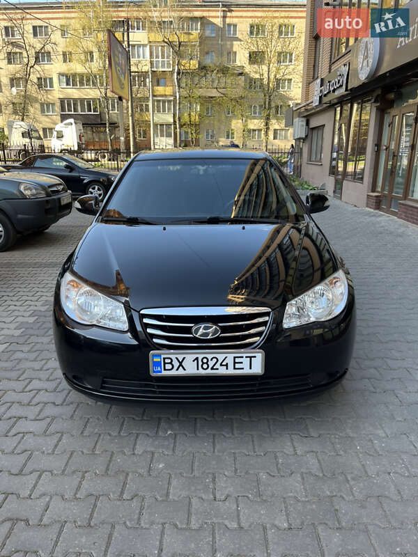 Hyundai Elantra (2010)