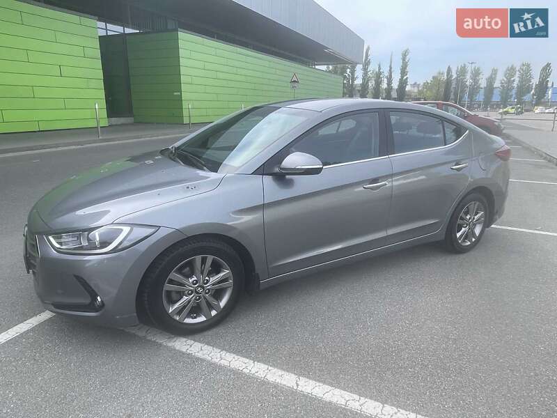 Hyundai Elantra (2018)