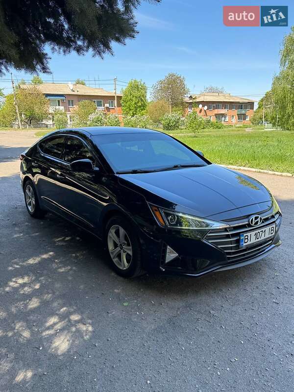 Hyundai Elantra (2019)