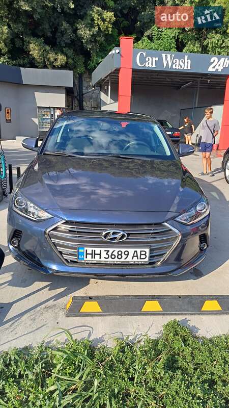 Hyundai Elantra (2018)