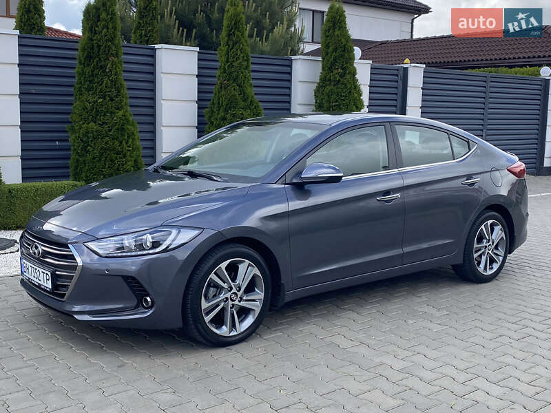 Hyundai Elantra (2017)