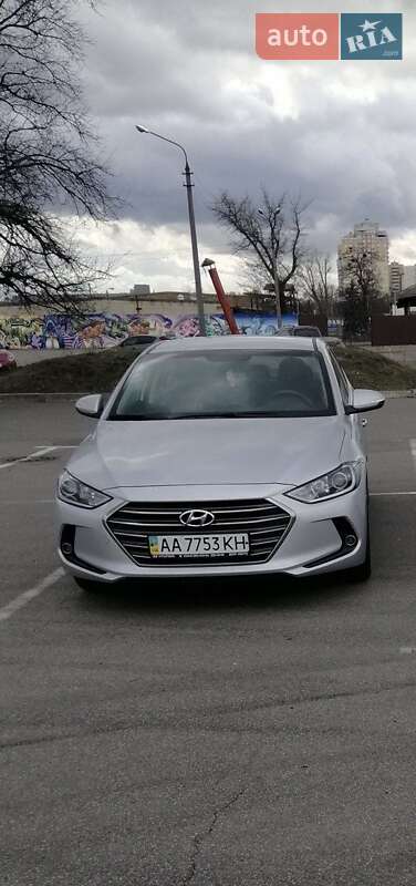 Hyundai Elantra (2018)