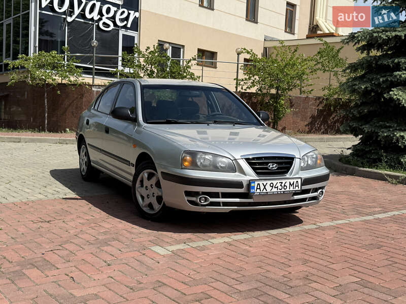 Hyundai Elantra (2005)