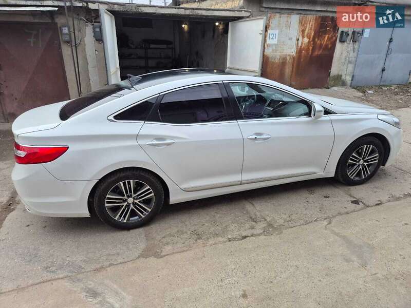 Hyundai Grandeur (2013)