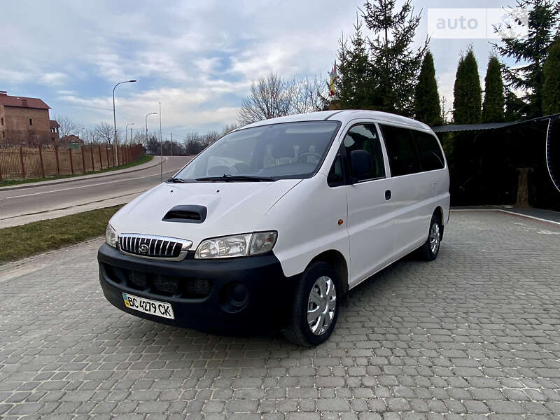 Hyundai H-1 (2005)