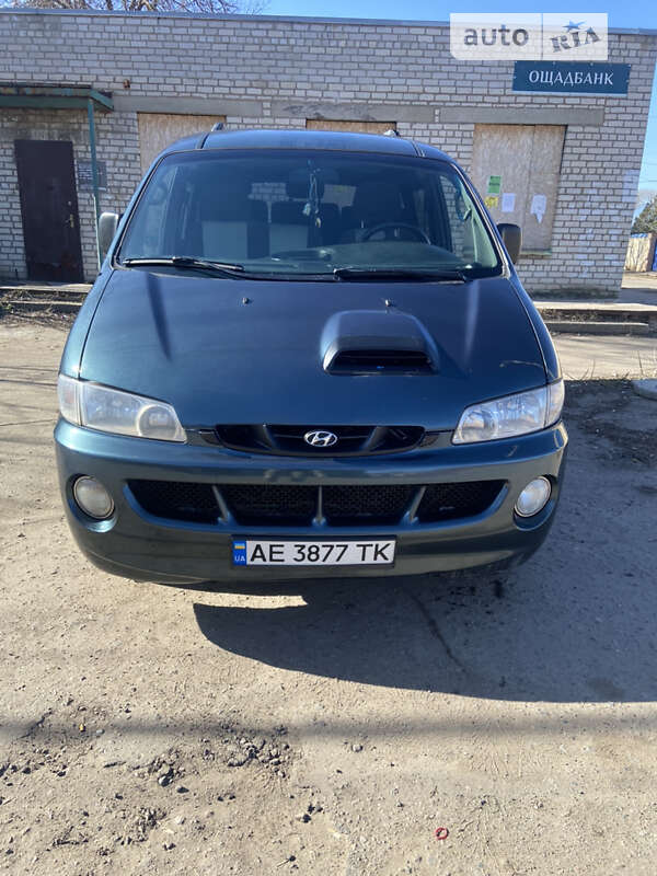 Hyundai H200 (2003)