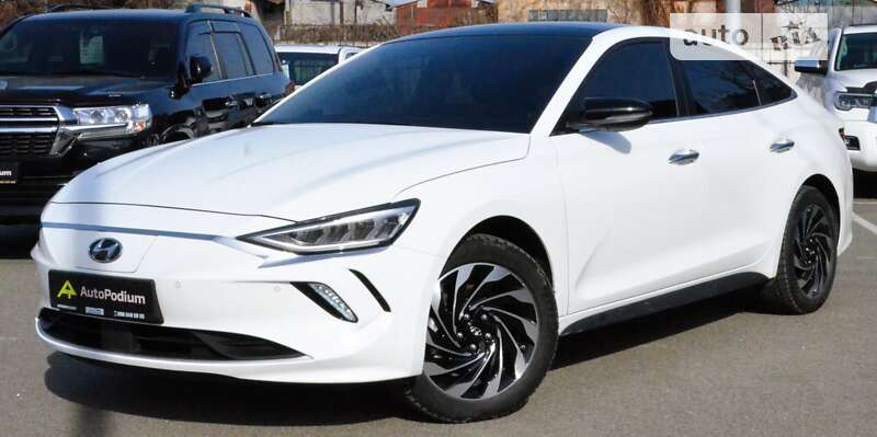 Hyundai Lafesta (2021)