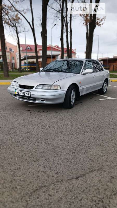 Hyundai Sonata (1993)