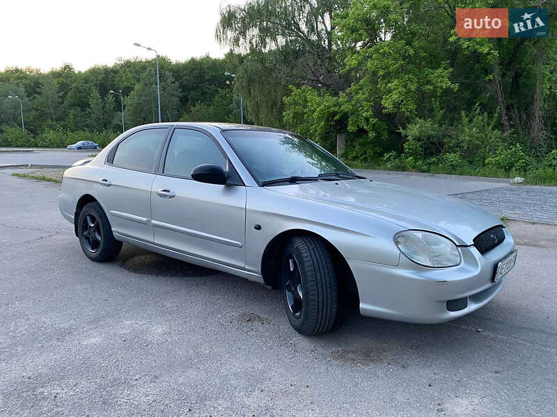 Hyundai Sonata (2001)