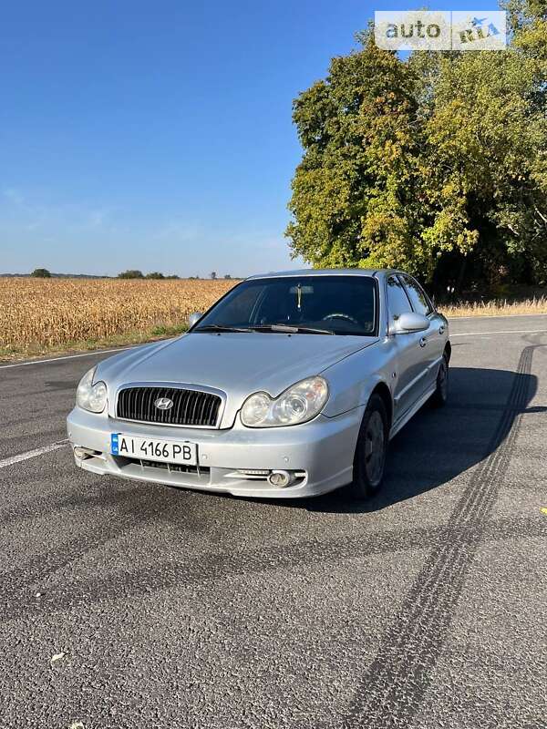 Hyundai Sonata (2002)