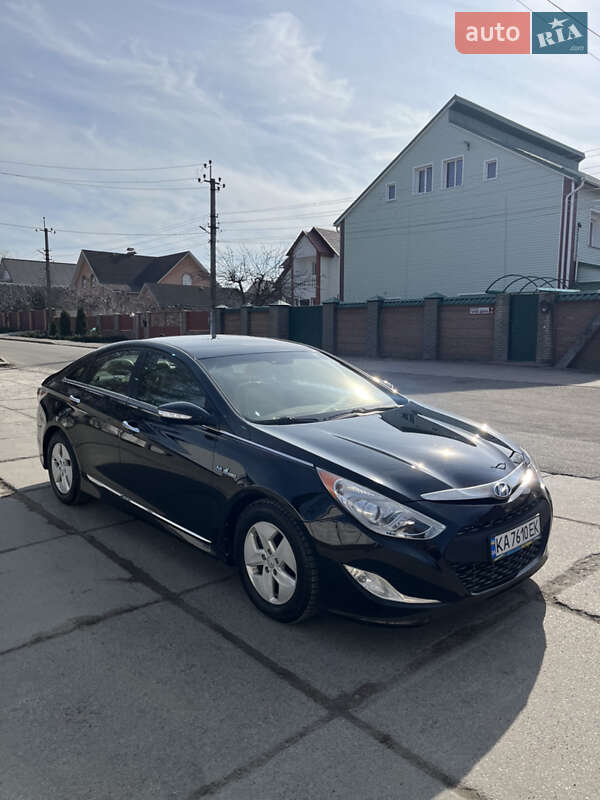 Hyundai Sonata (2012)
