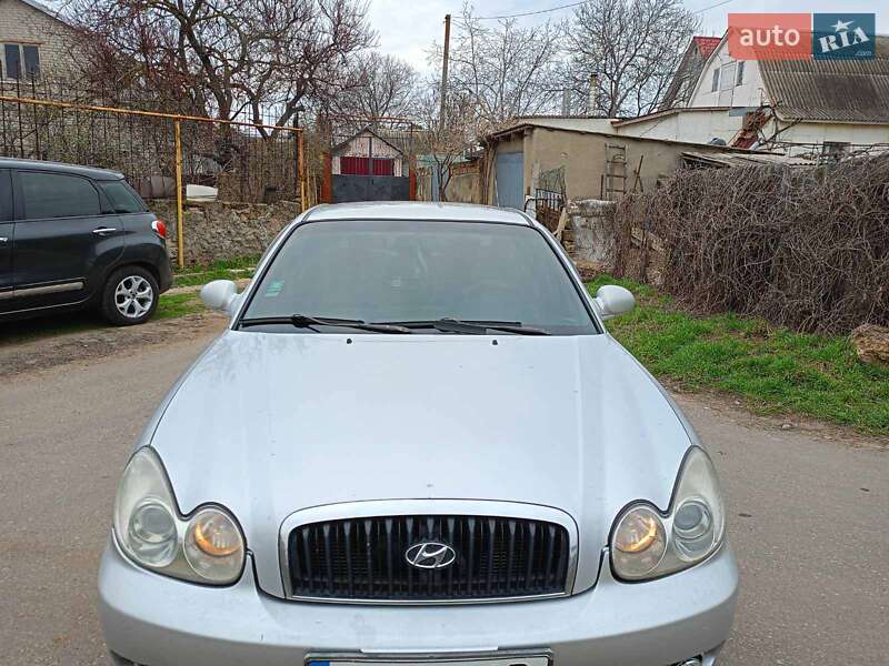 Hyundai Sonata (2005)