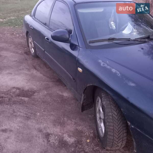 Hyundai Sonata (2001)