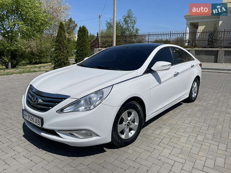 Hyundai Sonata (2013)